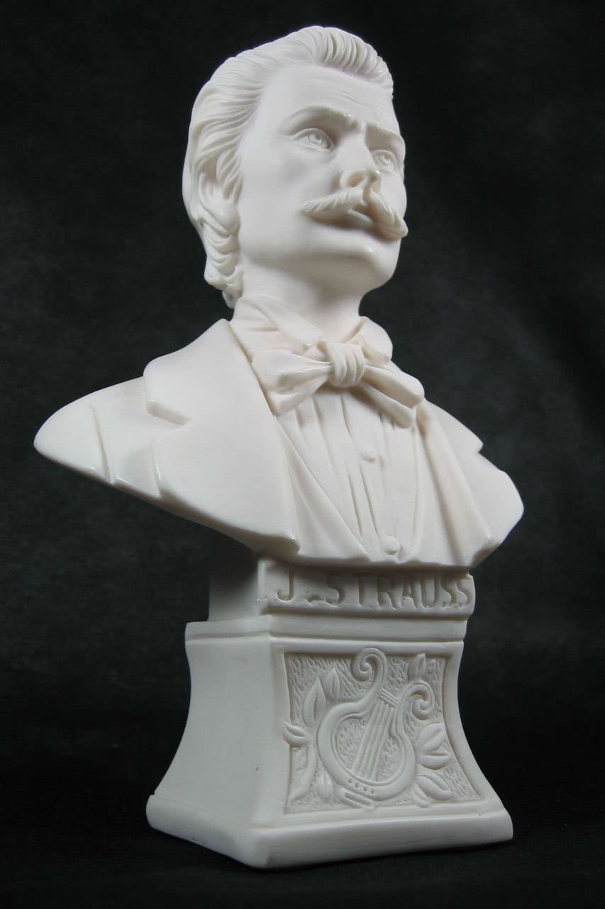 Marmorbüste J. Strauß